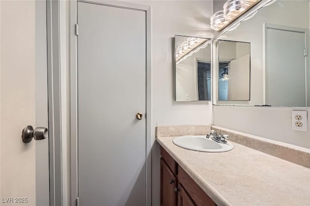 4259 Kona Coast Way, Las Vegas, NV 89121 - bathroom featuring vanity