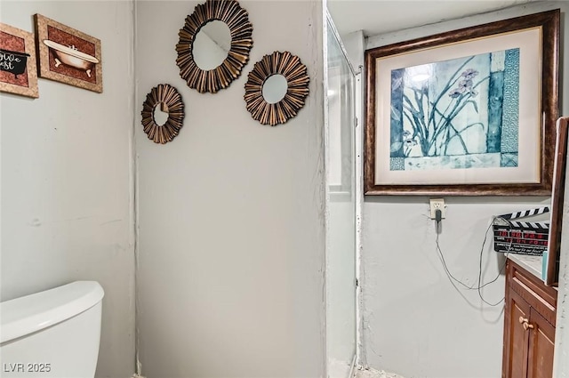 4259 Kona Coast Way, Las Vegas, NV 89121 - bathroom with vanity and a shower