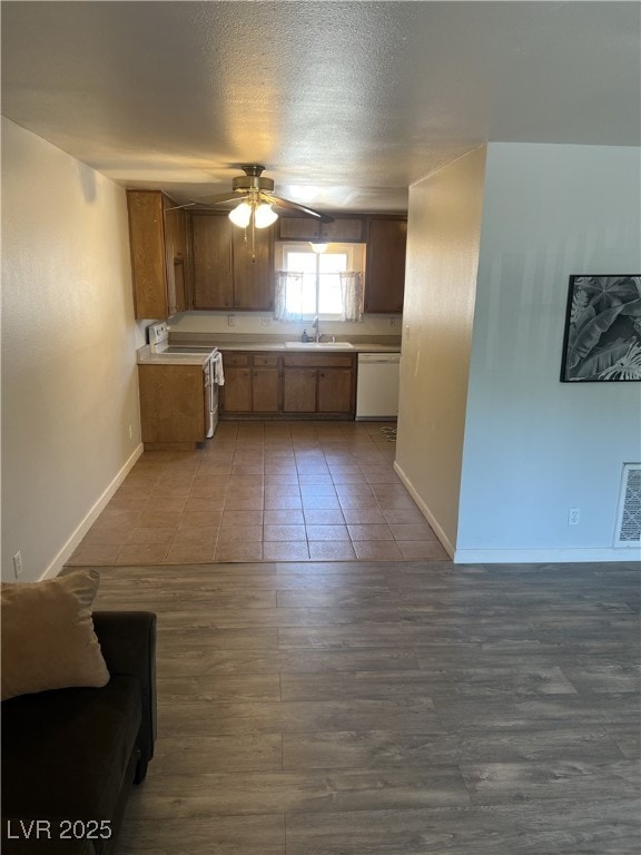 565 Greenbriar Townhouse Way, Las Vegas, NV 89121