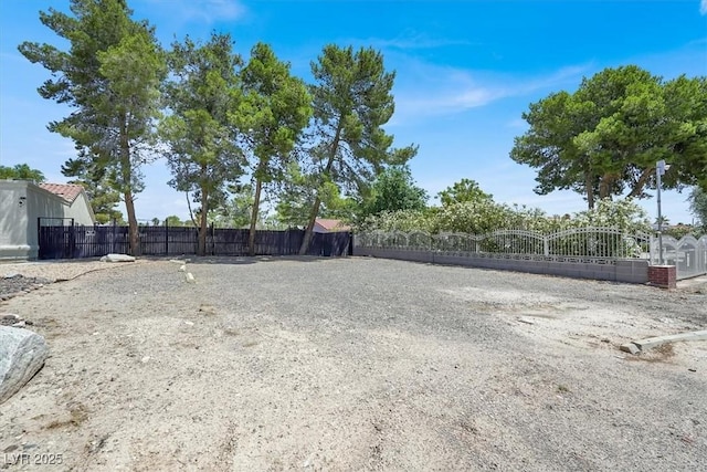 5008 Donnie Ave, Las Vegas, NV 89130 - view of fenced yard