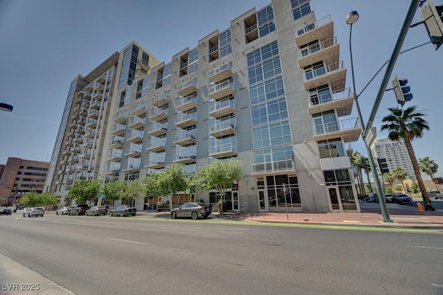 353 E Bonneville Ave Unit 313, Las Vegas, NV 89101 - view of apartment building / complex