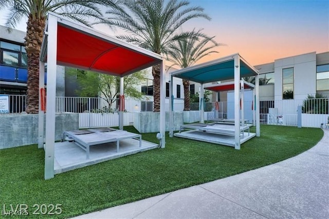 353 E Bonneville Ave Unit 313, Las Vegas, NV 89101 - view of yard