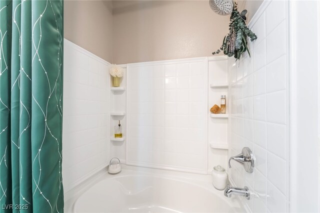 2845 Mincio St, Henderson, NV 89044 - full bathroom with shower / tub combo with curtain
