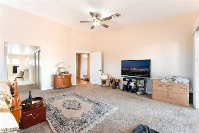 4656 E Desert Inn Rd, Las Vegas, NV 89121 - carpeted living room with ceiling fan