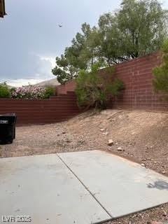 256 Camino Viejo St, Henderson, NV 89012 - view of yard featuring a patio