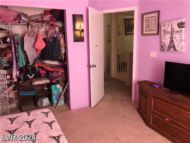8769 Country View Ave, Las Vegas, NV 89129 - carpeted bedroom featuring a closet