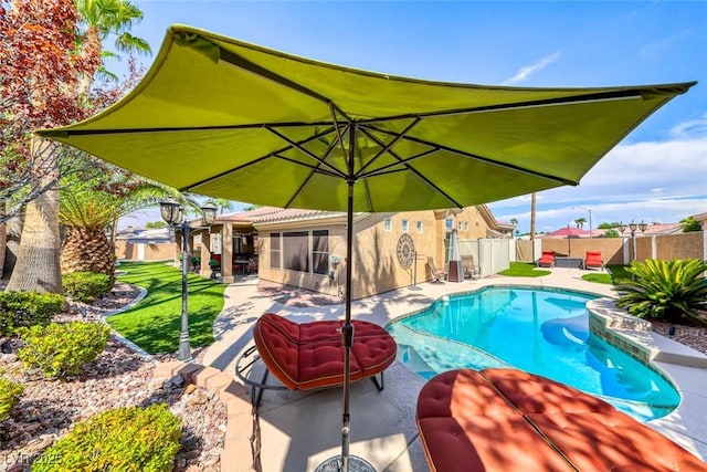7311 Chaparral Cove Ln, Las Vegas, NV 89131 - view of pool featuring a patio