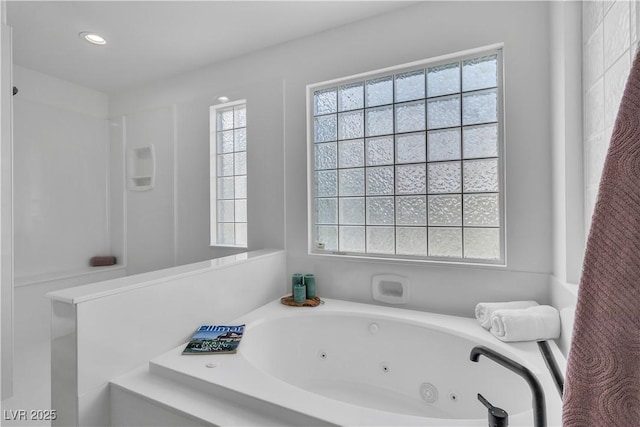 1551 Boundary Peak Way, Las Vegas, NV 89135 - full bath featuring a jetted tub and recessed lighting