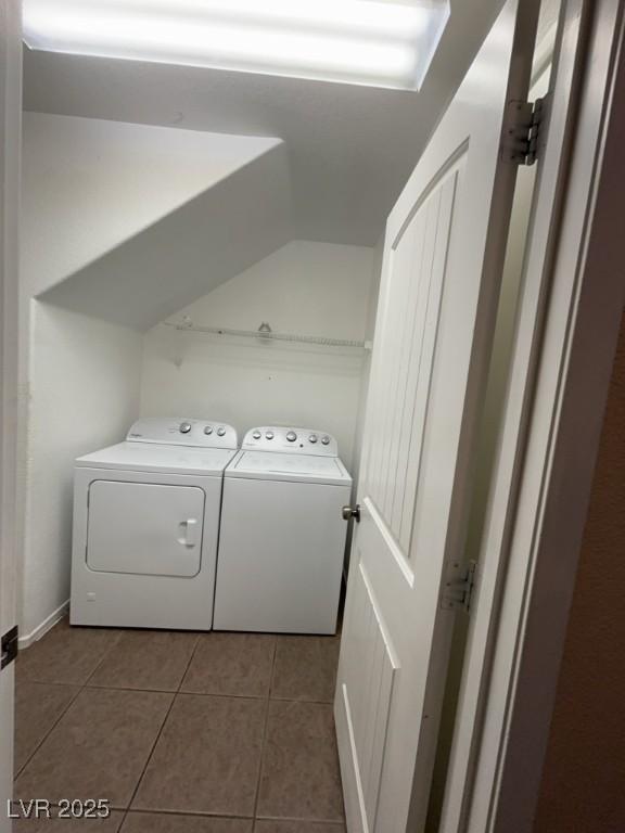 5316 Fireside Ranch Ave, Las Vegas, NV 89131 - laundry area featuring washing machine and dryer and tile patterned flooring