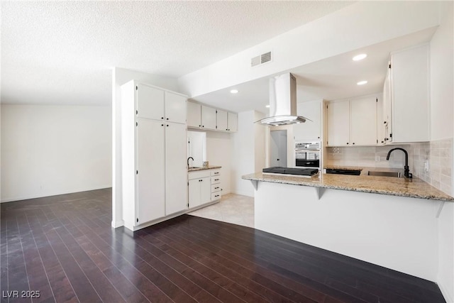 6330 Spring Meadow Dr, Las Vegas, NV 89103