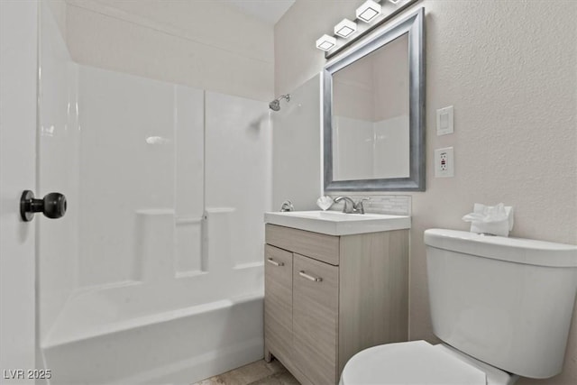 1628 Izabella Ave, Las Vegas, NV 89169 - full bath featuring vanity and tub / shower combination