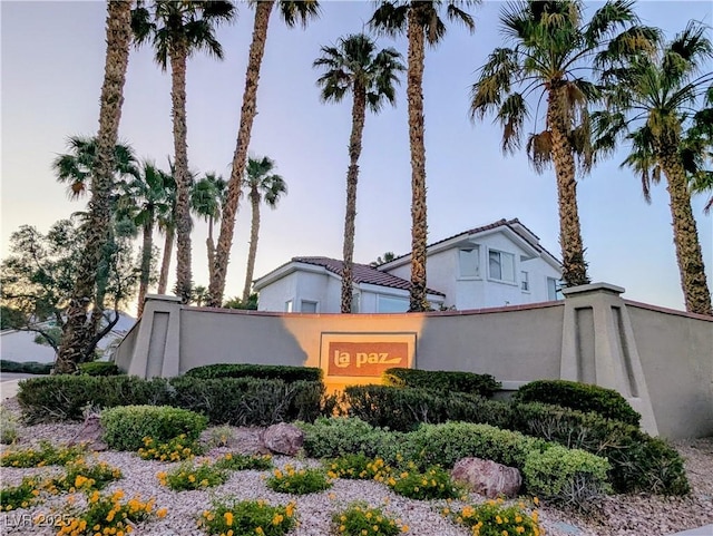 9728 Echo Hills Dr, Las Vegas, NV 89134 - photo 2