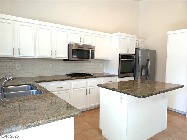 9728 Echo Hills Dr, Las Vegas, NV 89134 - photo 28