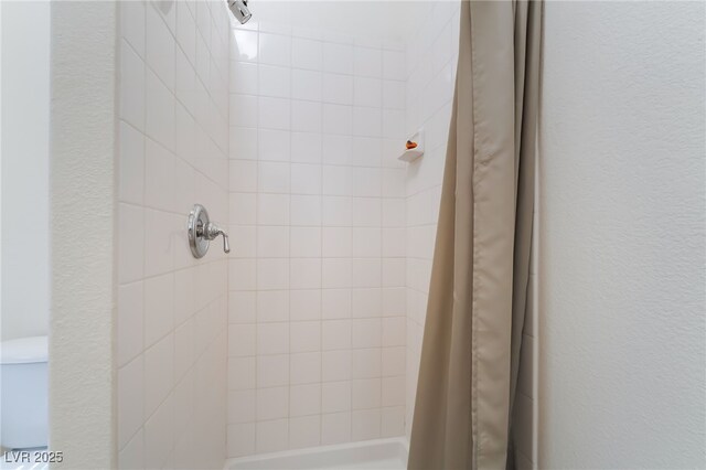 3029 Brownbirds Nest Dr, Henderson, NV 89052 - full bath with a tile shower and toilet