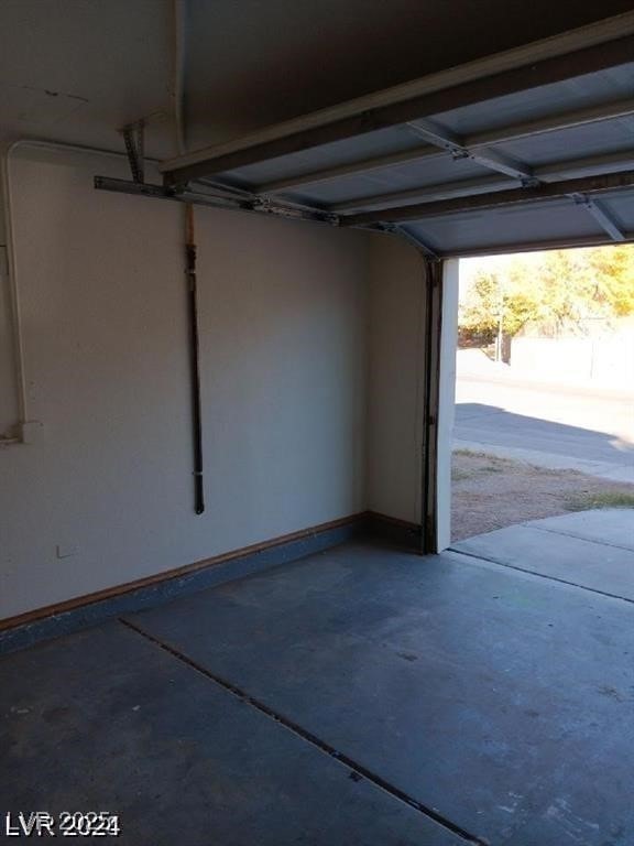 1745 Starridge Way, Las Vegas, NV 89142 - view of garage