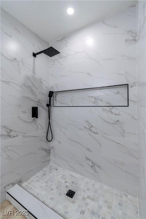 2105 Berkley Ave, Las Vegas, NV 89101 - bathroom with a tile shower and recessed lighting