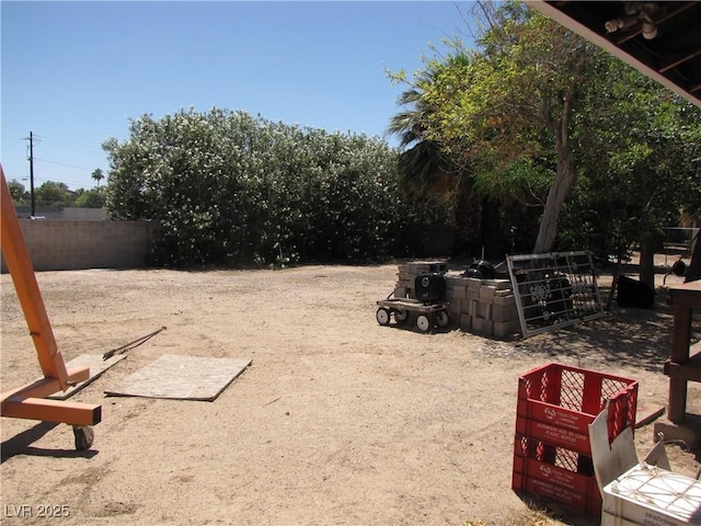 4950 Burnham Ave, Las Vegas, NV 89119 - view of yard