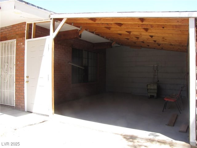 4950 Burnham Ave, Las Vegas, NV 89119 - view of garage