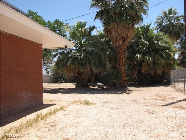 4950 Burnham Ave, Las Vegas, NV 89119 - view of yard