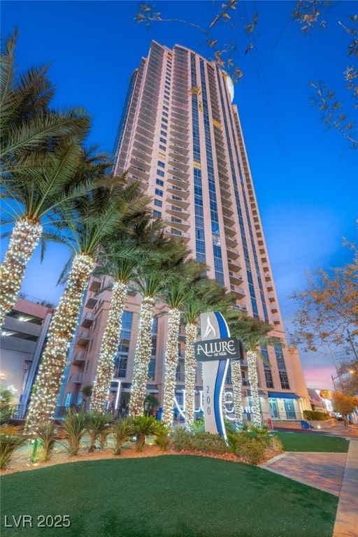 200 W Sahara Ave Unit 2204, Las Vegas, NV 89102 - view of building exterior
