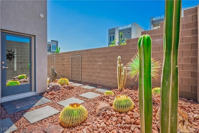 8175 Caldera Creek St, Las Vegas, NV 89113 - view of yard