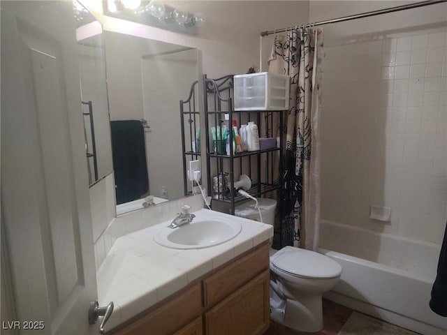 424 Wright Way, Henderson, NV 89015 - bathroom featuring vanity and shower / tub combo with curtain