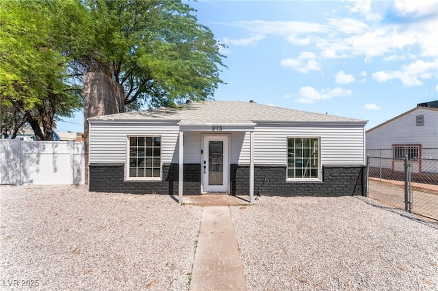 915 Melrose Dr, Las Vegas, NV 89101 - view of front facade with roof with shingles