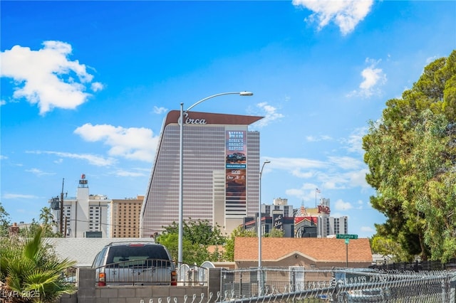 915 Melrose Dr, Las Vegas, NV 89101 - view of property featuring a city view