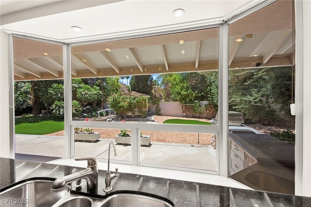 226 Dalmatian Ln, Las Vegas, NV 89107 - entryway with a sink