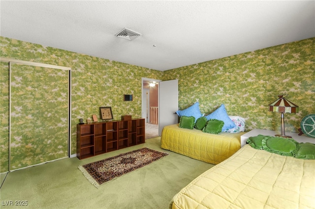 226 Dalmatian Ln, Las Vegas, NV 89107 - carpeted bedroom featuring wallpapered walls