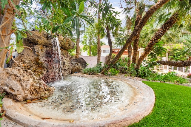 226 Dalmatian Ln, Las Vegas, NV 89107 - view of yard