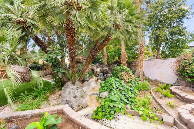 226 Dalmatian Ln, Las Vegas, NV 89107 - view of yard