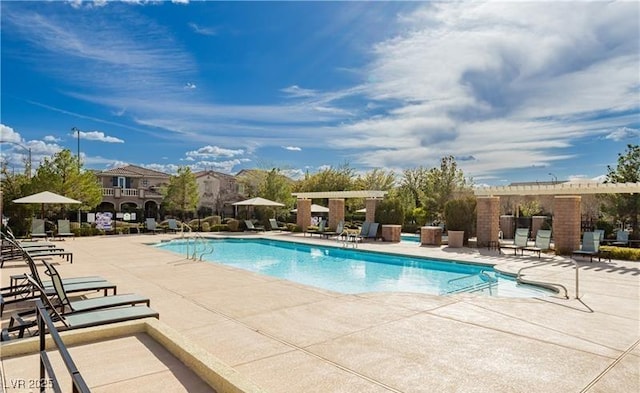 1922 Via Delle Arti, Henderson, NV 89044 - community pool with a patio and a pergola