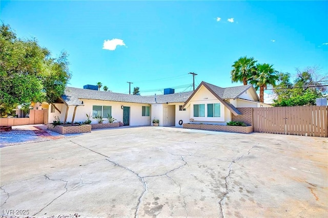 1700 Ivanhoe Way, Las Vegas, NV 89102 - view of front of house featuring stucco siding and concrete driveway