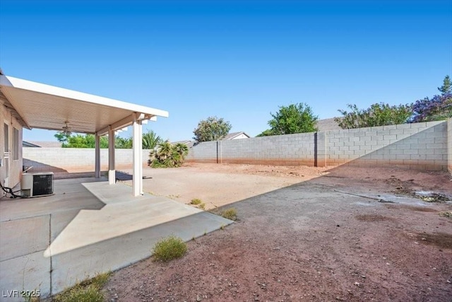 905 Harp Way N, Las Vegas, NV 89032 - fenced backyard featuring a patio area