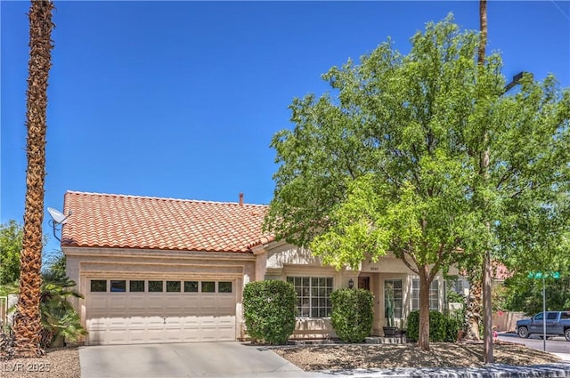 8800 Crescent Ridge Ln, Las Vegas, NV 89134 - photo 2