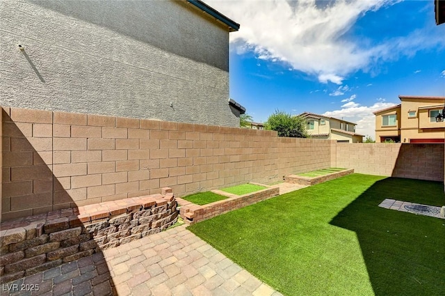 934 Twincrest Ave, North Las Vegas, NV 89032 - view of fenced backyard
