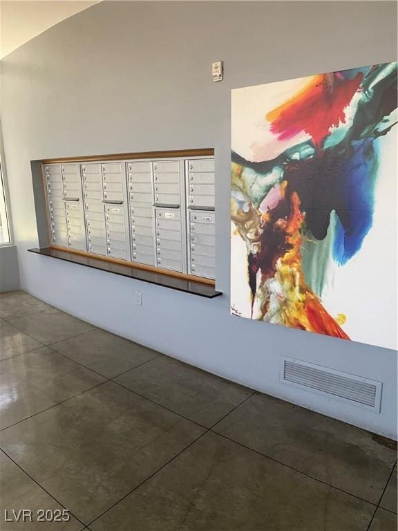 8925 W Flamingo Rd Unit 105, Las Vegas, NV 89147 - surrounding community featuring mail area