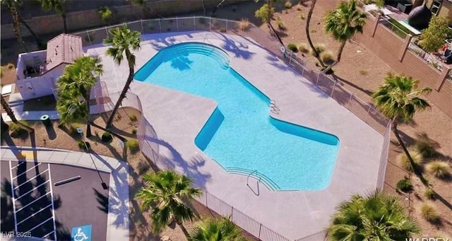 2653 Crystal Blue St, Laughlin, NV 89029 - view of community pool