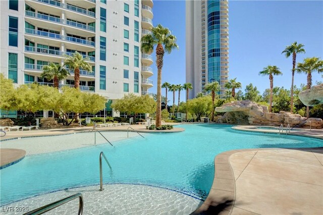 322 Karen Ave Unit 601, Las Vegas, NV 89109 - photo 29
