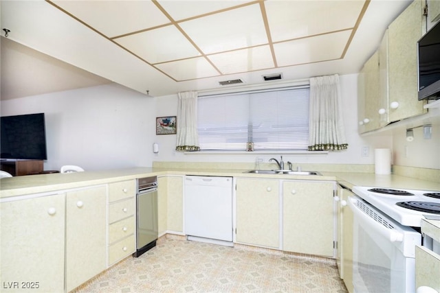 2755 E Russell Rd, Las Vegas, NV 89120 - photo 23