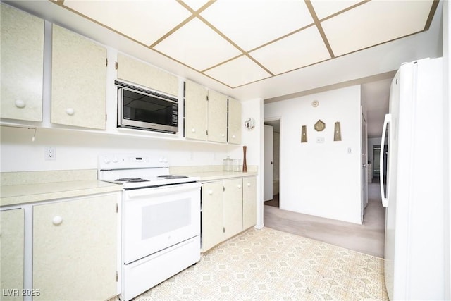 2755 E Russell Rd, Las Vegas, NV 89120 - photo 24