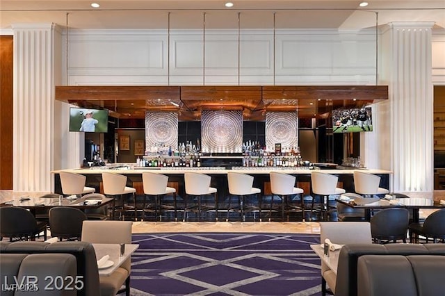 2000 N Fashion Show Dr Unit 3000, Las Vegas, NV 89109 - community bar area featuring decorative backsplash