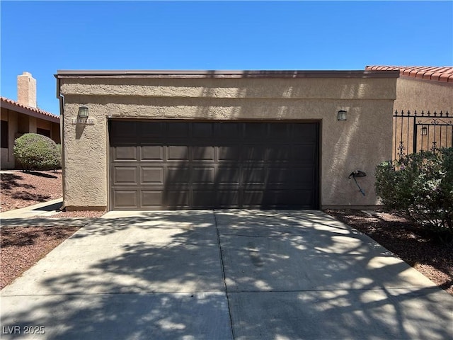 1866 Camino Verde Ln, Las Vegas, NV 89119 - garage with driveway