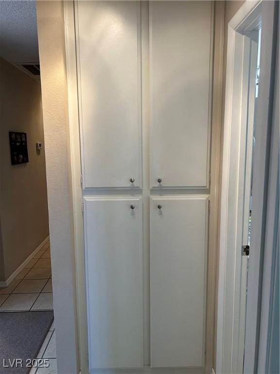 1866 Camino Verde Ln, Las Vegas, NV 89119 - detailed view of baseboards