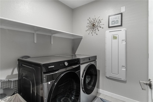 2530 Catallo St, Henderson, NV 89044 - laundry area with washing machine and clothes dryer and baseboards