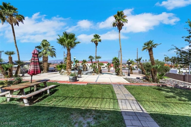 1385 Morning Sun Way, Las Vegas, NV 89110 - view of home's community featuring a lawn