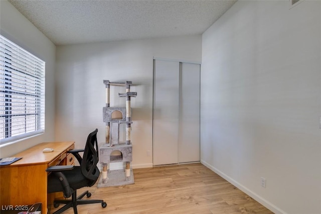 368 Umbria Way, Henderson, NV 89014 - office featuring a textured ceiling, wood finished floors, and vaulted ceiling