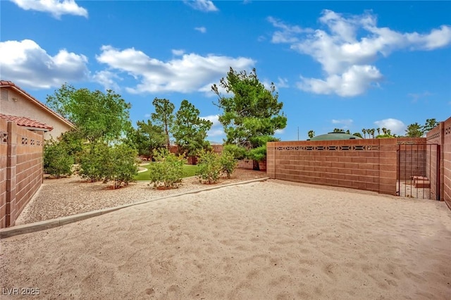 9180 Mohawk St, Las Vegas, NV 89139 - view of yard
