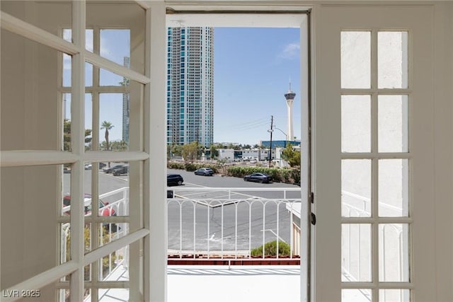 572 Tam O Shanter, Las Vegas, NV 89109 - entryway featuring plenty of natural light